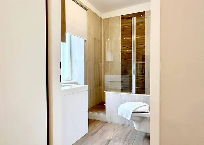 Next To Shopping Street I 5 Minutes To Inner Apartman Bécs